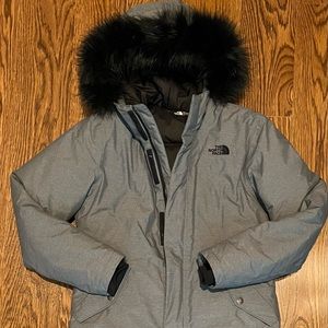 Like new girls size Large (14/16) North Face winter jacket